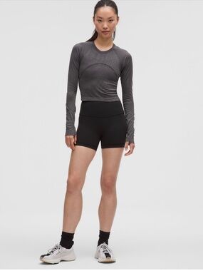 Wunder Train High-Rise Short 4”